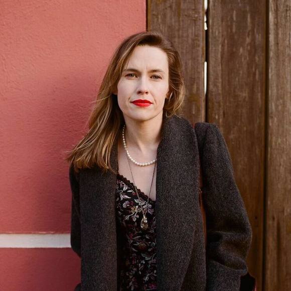 Meet your Posher, Amanda - Picture 1 of 1